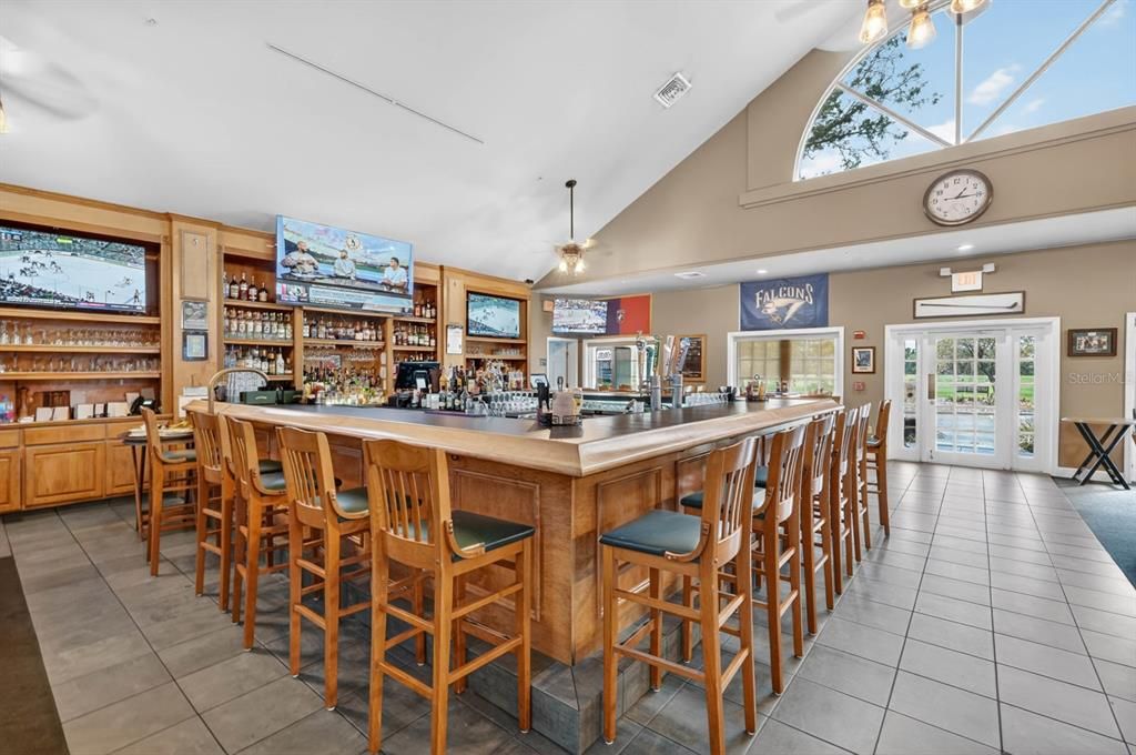 For Sale: $335,000 (2 beds, 2 baths, 1687 Square Feet)