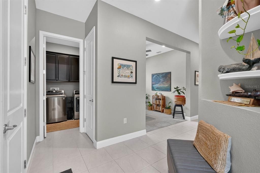 For Sale: $335,000 (2 beds, 2 baths, 1687 Square Feet)