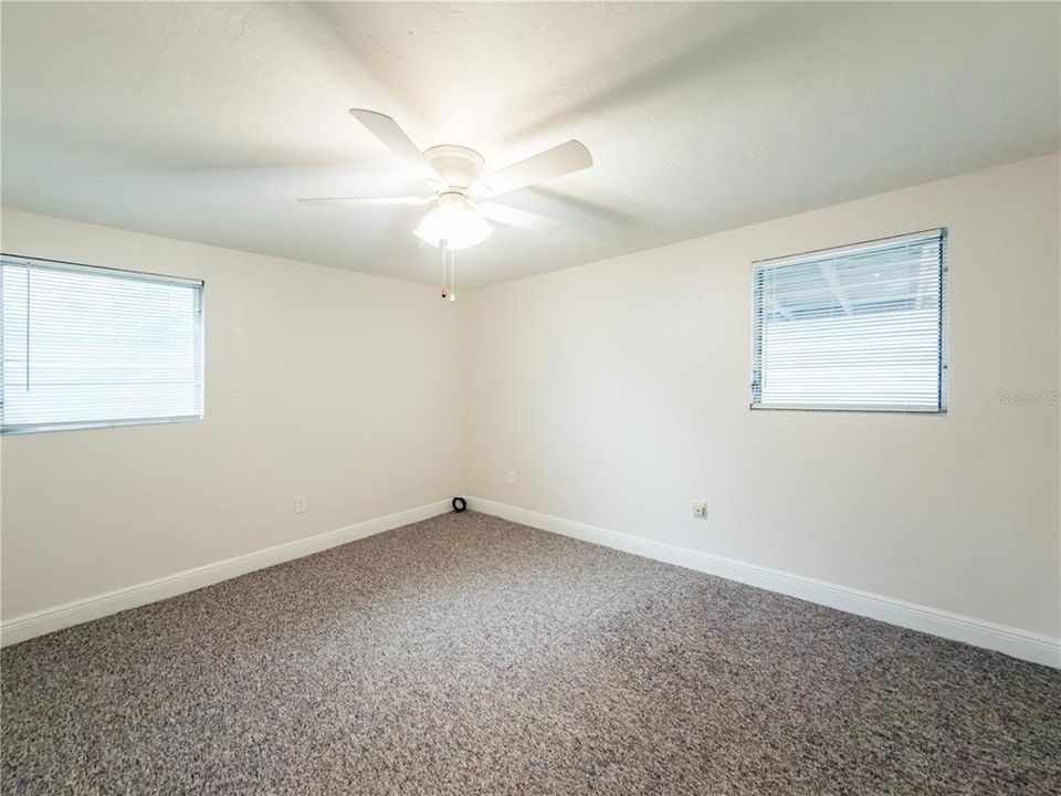 For Rent: $1,795 (2 beds, 1 baths, 900 Square Feet)
