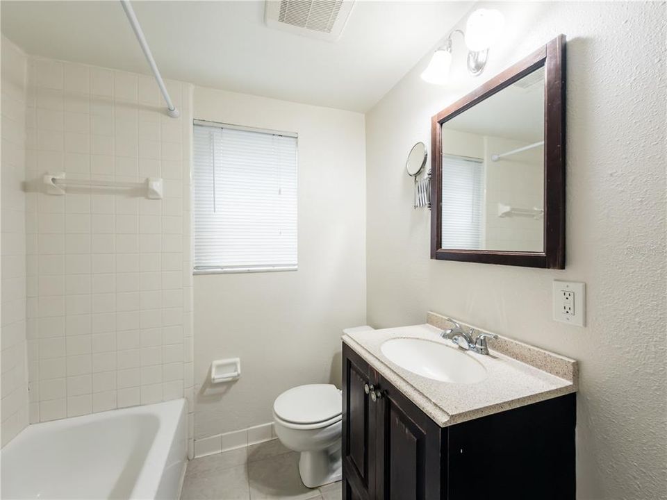 For Rent: $1,795 (2 beds, 1 baths, 900 Square Feet)