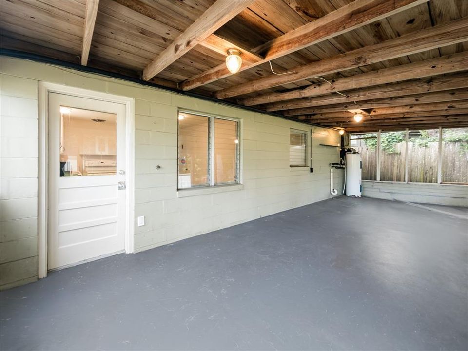 For Rent: $1,795 (2 beds, 1 baths, 900 Square Feet)