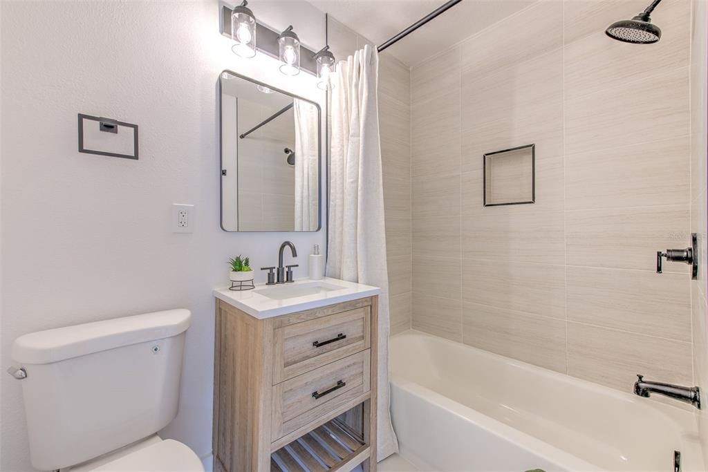 For Sale: $389,900 (3 beds, 2 baths, 1678 Square Feet)