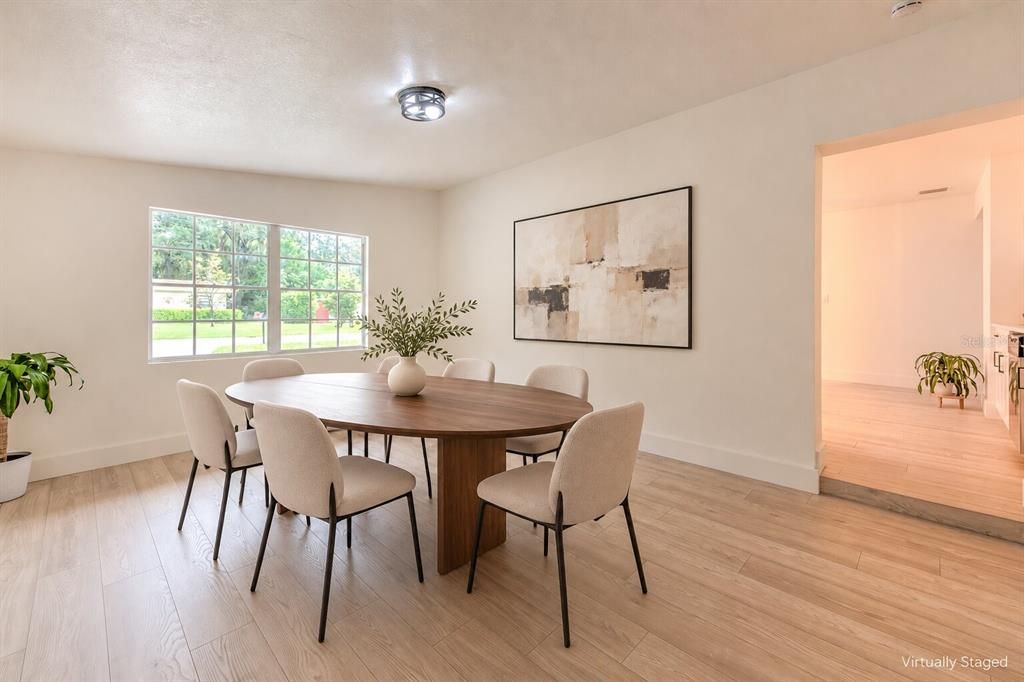 For Sale: $389,900 (3 beds, 2 baths, 1678 Square Feet)
