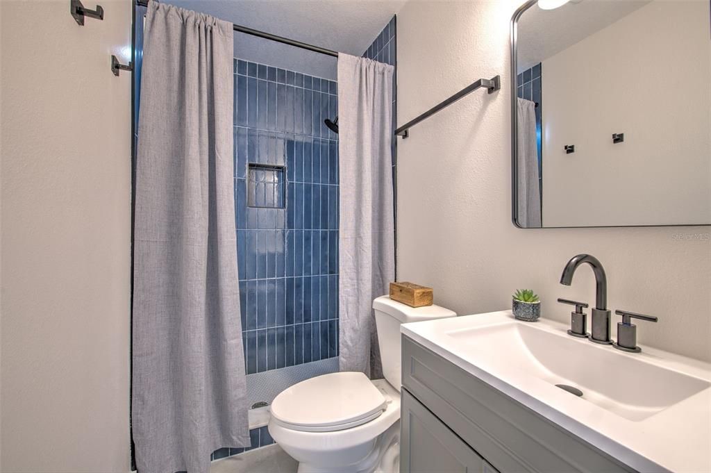 For Sale: $389,900 (3 beds, 2 baths, 1678 Square Feet)