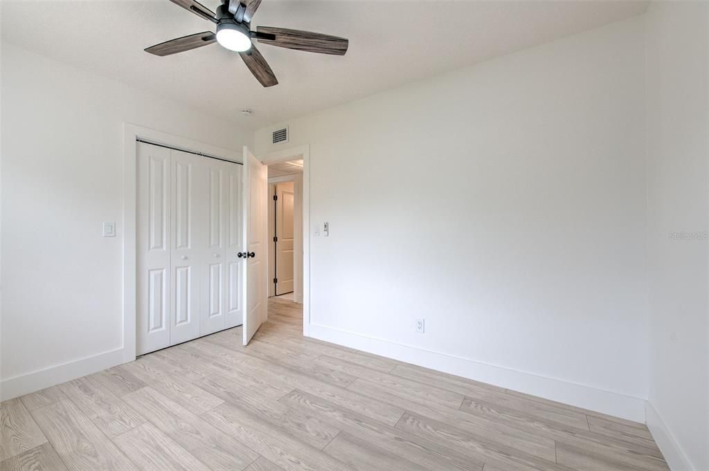 For Sale: $389,900 (3 beds, 2 baths, 1678 Square Feet)