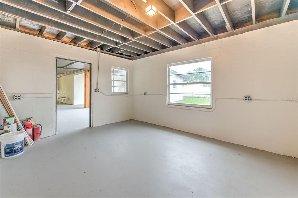 For Sale: $389,900 (3 beds, 2 baths, 1678 Square Feet)