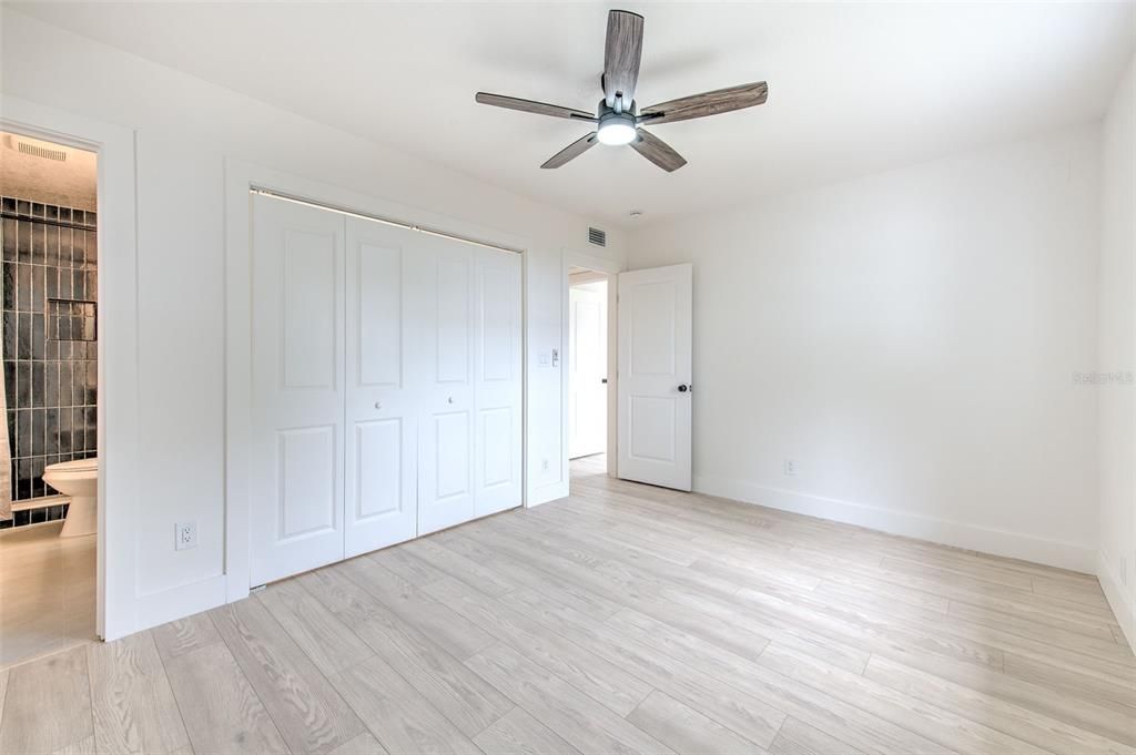 For Sale: $389,900 (3 beds, 2 baths, 1678 Square Feet)