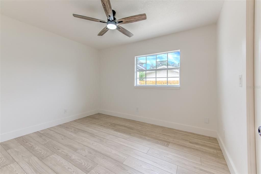 For Sale: $389,900 (3 beds, 2 baths, 1678 Square Feet)