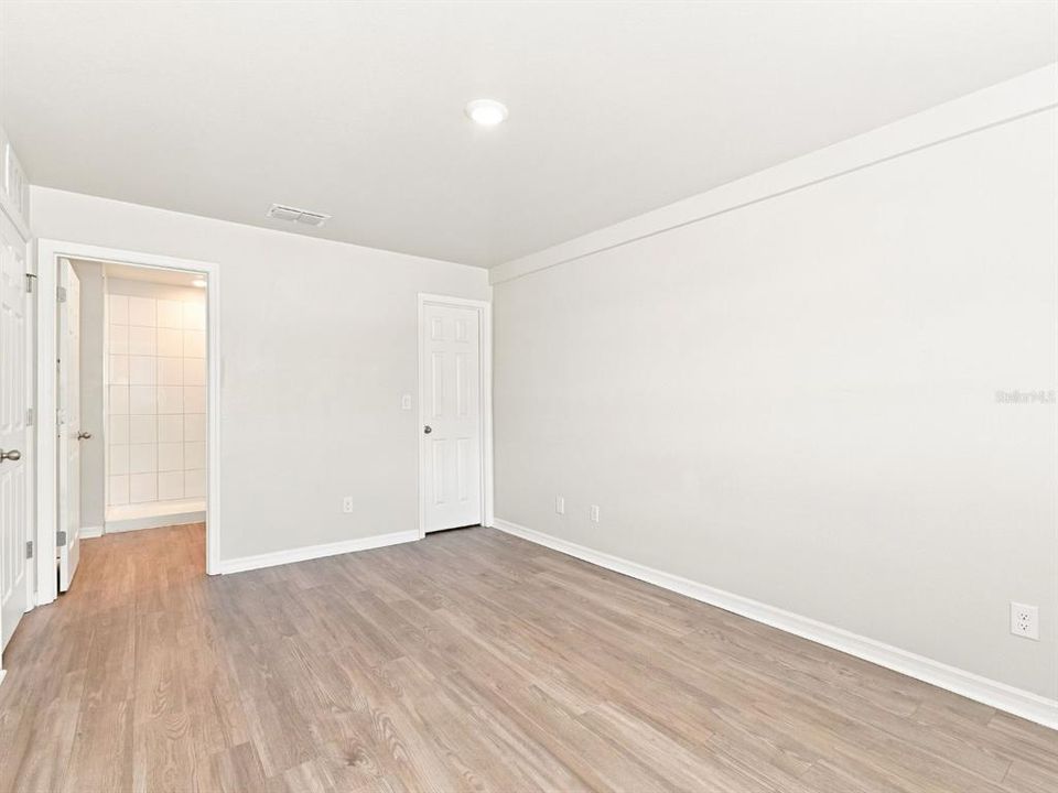For Sale: $399,900 (4 beds, 0 baths, 2270 Square Feet)