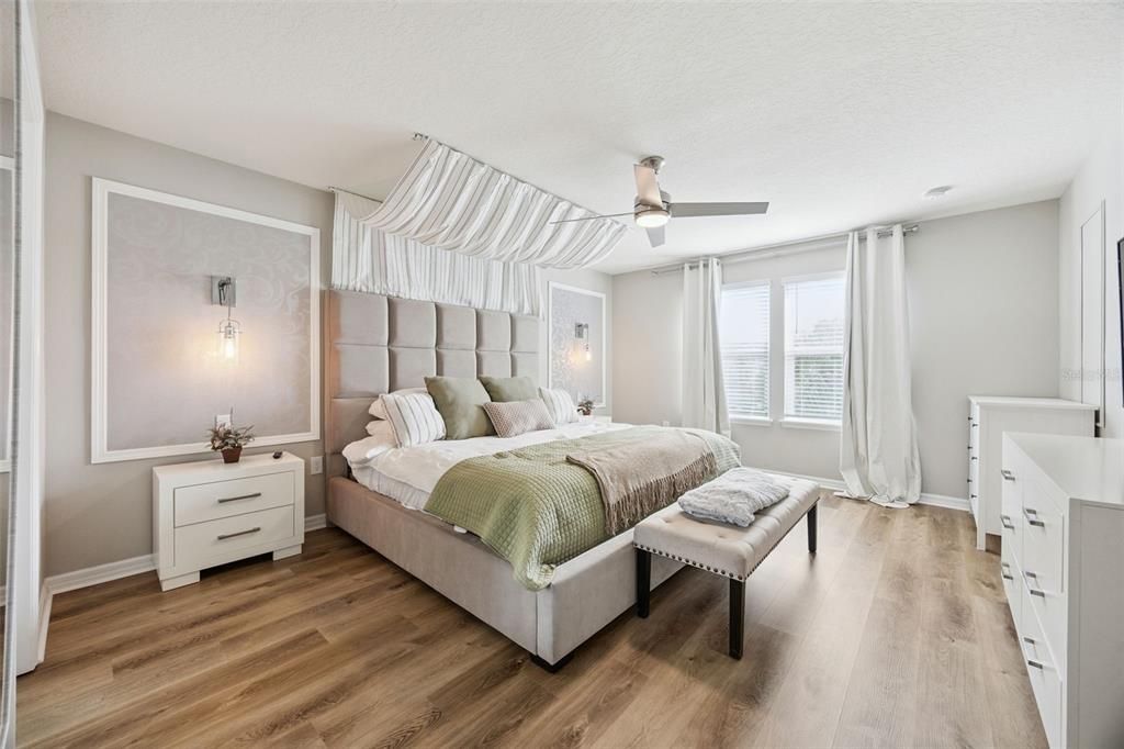 На продажу: $429,900 (5 спален, 4 ванн, 2281 Квадратных фут)