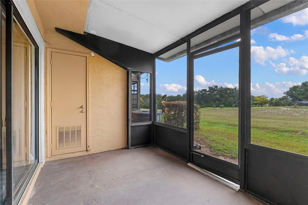 На продажу: $179,900 (2 спален, 1 ванн, 1137 Квадратных фут)