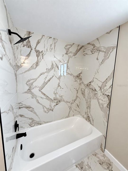 На продажу: $369,000 (3 спален, 2 ванн, 1750 Квадратных фут)