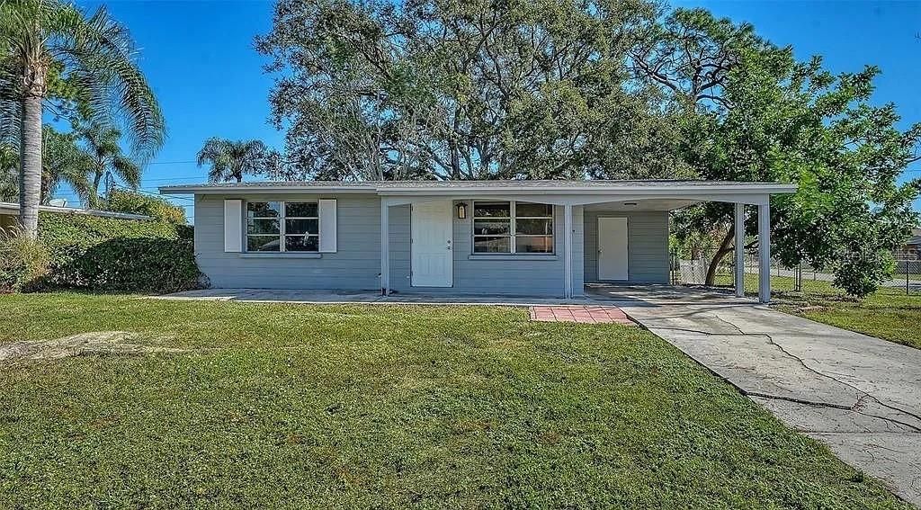 For Sale: $305,000 (2 beds, 1 baths, 810 Square Feet)