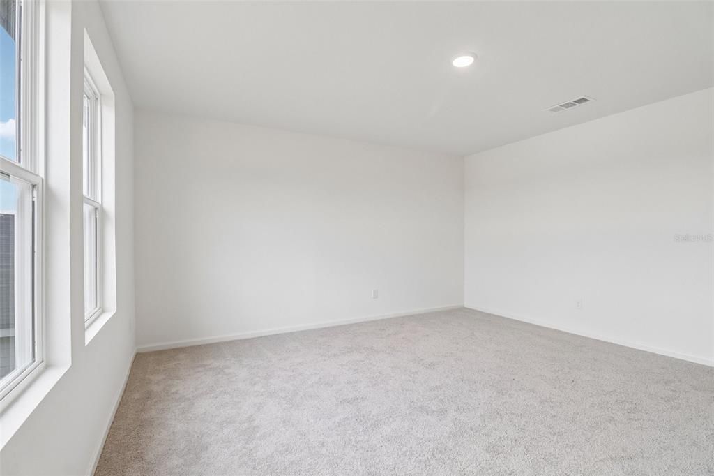 For Sale: $321,990 (3 beds, 2 baths, 1826 Square Feet)