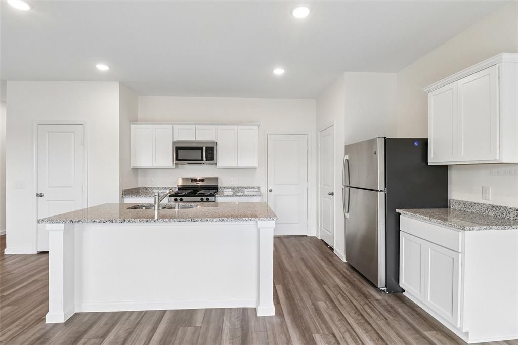 For Sale: $321,990 (3 beds, 2 baths, 1826 Square Feet)