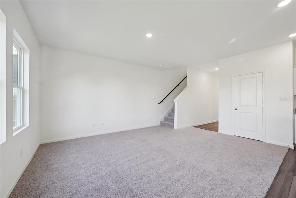 For Sale: $321,990 (3 beds, 2 baths, 1826 Square Feet)