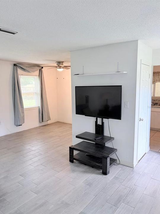 En Venta: $290,000 (2 camas, 1 baños, 940 Pies cuadrados)