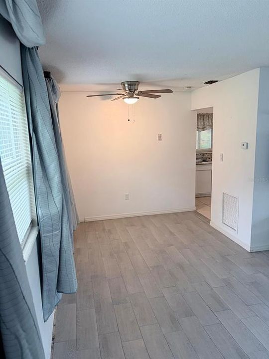 En Venta: $290,000 (2 camas, 1 baños, 940 Pies cuadrados)