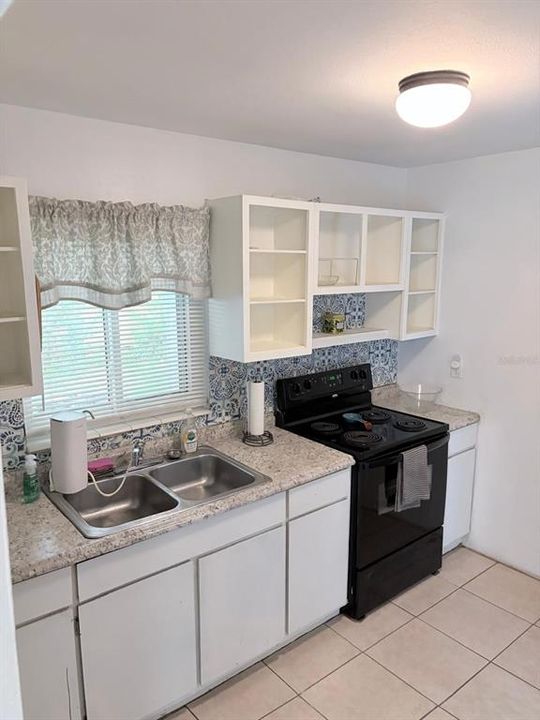 En Venta: $290,000 (2 camas, 1 baños, 940 Pies cuadrados)