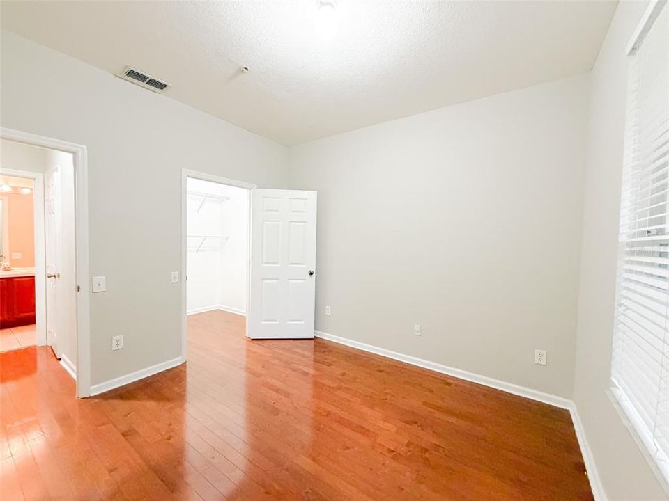 For Rent: $1,650 (2 beds, 2 baths, 1050 Square Feet)