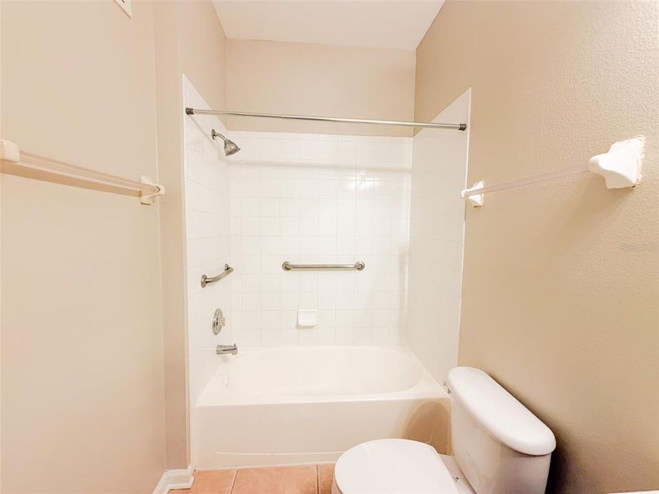 For Rent: $1,650 (2 beds, 2 baths, 1050 Square Feet)