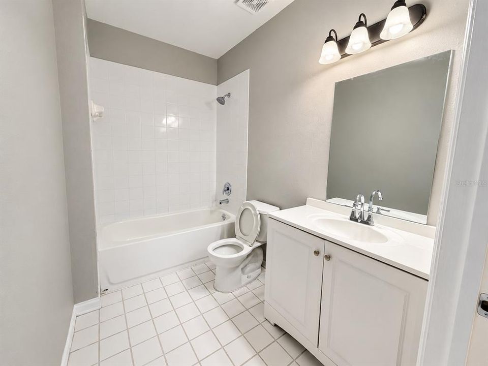 For Sale: $224,900 (3 beds, 2 baths, 1200 Square Feet)