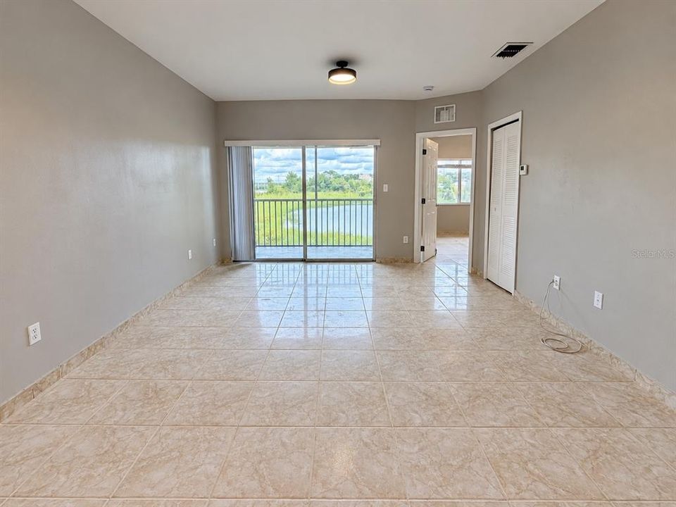 For Sale: $224,900 (3 beds, 2 baths, 1200 Square Feet)