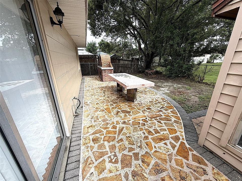 En Venta: $283,000 (3 camas, 2 baños, 1360 Pies cuadrados)