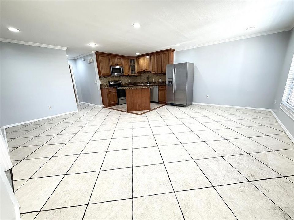 En Venta: $283,000 (3 camas, 2 baños, 1360 Pies cuadrados)