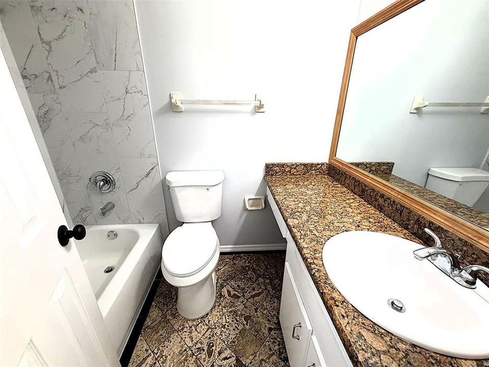 En Venta: $283,000 (3 camas, 2 baños, 1360 Pies cuadrados)