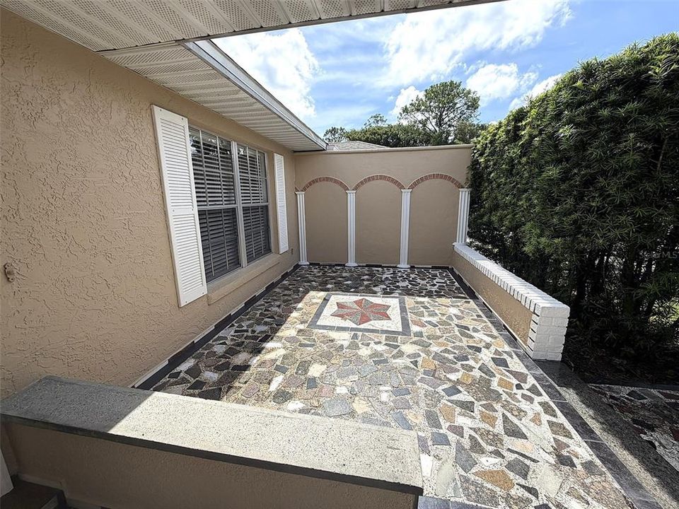 En Venta: $283,000 (3 camas, 2 baños, 1360 Pies cuadrados)