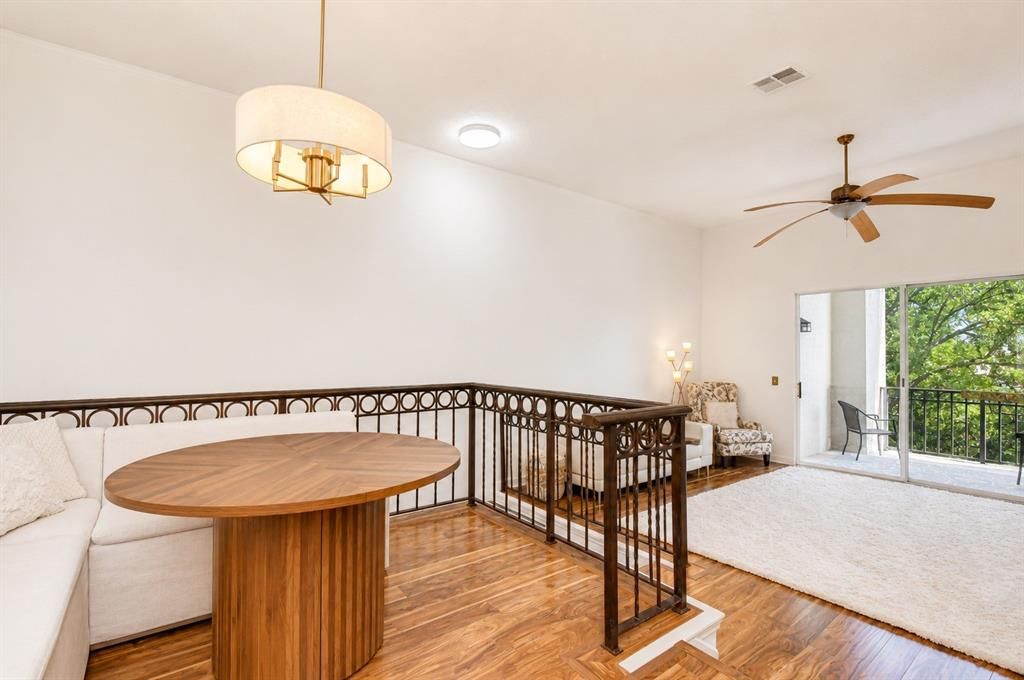В аренду: $3,900 (2 спален, 2 ванн, 1773 Квадратных фут)