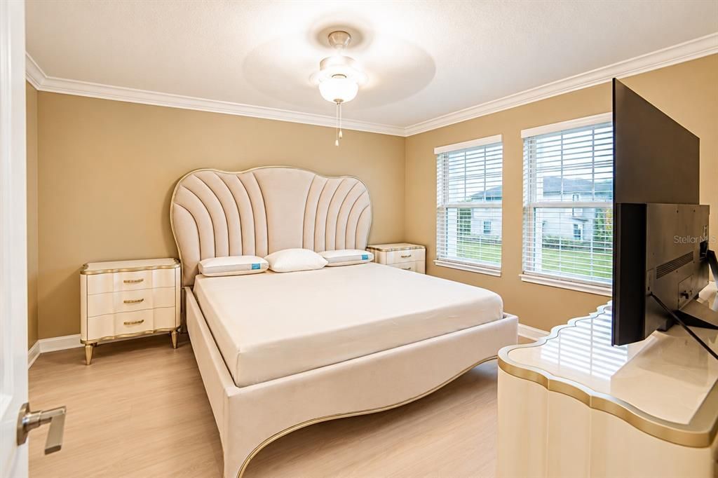 На продажу: $304,900 (3 спален, 2 ванн, 1601 Квадратных фут)