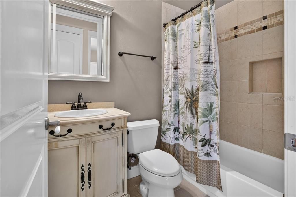 En Venta: $749,900 (5 camas, 4 baños, 2848 Pies cuadrados)