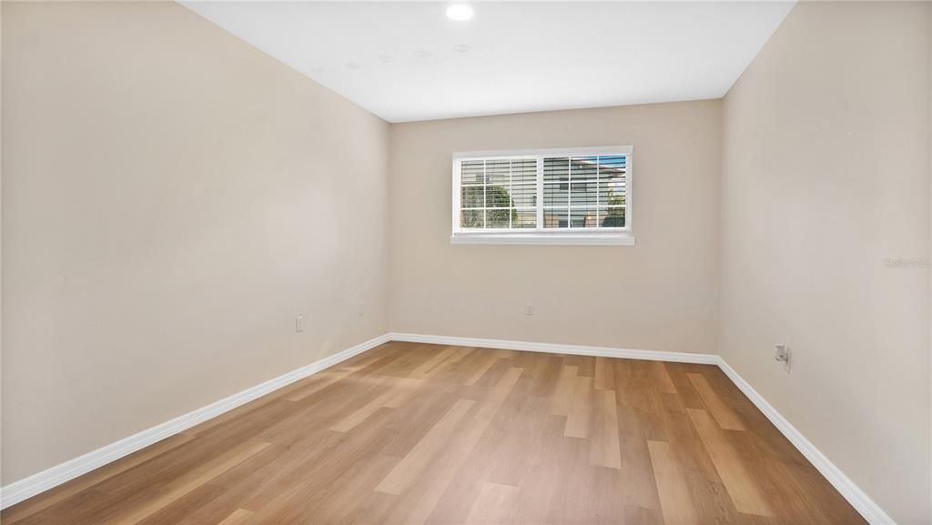 For Rent: $1,600 (2 beds, 1 baths, 881 Square Feet)