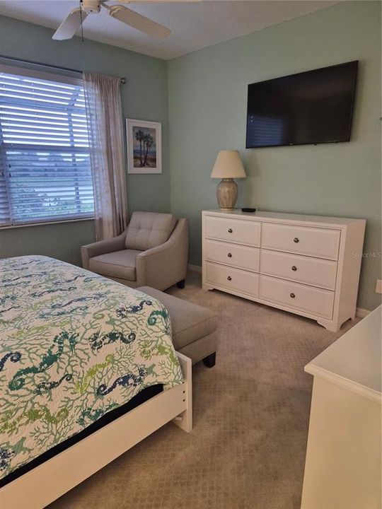For Rent: $2,300 (2 beds, 2 baths, 1202 Square Feet)