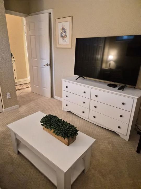 For Rent: $2,300 (2 beds, 2 baths, 1202 Square Feet)