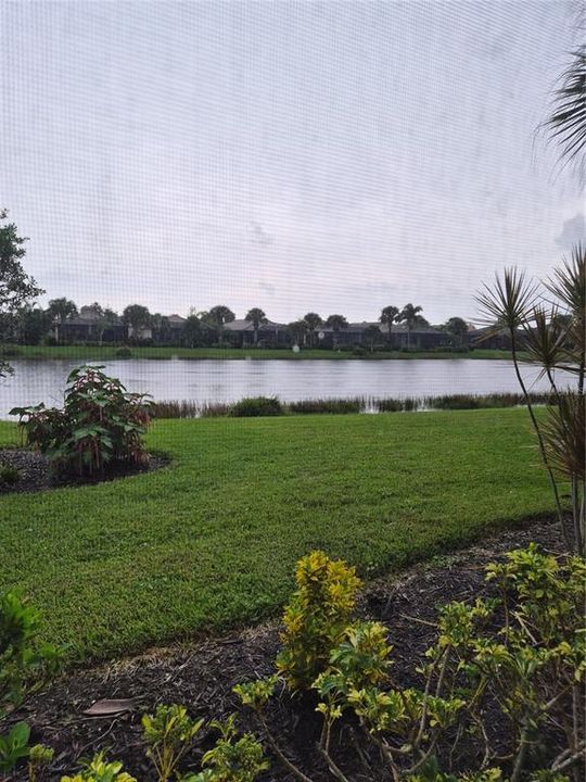 For Rent: $2,300 (2 beds, 2 baths, 1202 Square Feet)