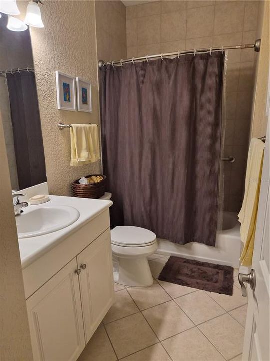 For Rent: $2,300 (2 beds, 2 baths, 1202 Square Feet)