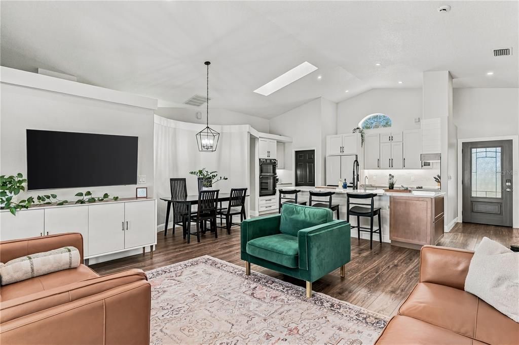 En Venta: $590,000 (3 camas, 2 baños, 1452 Pies cuadrados)