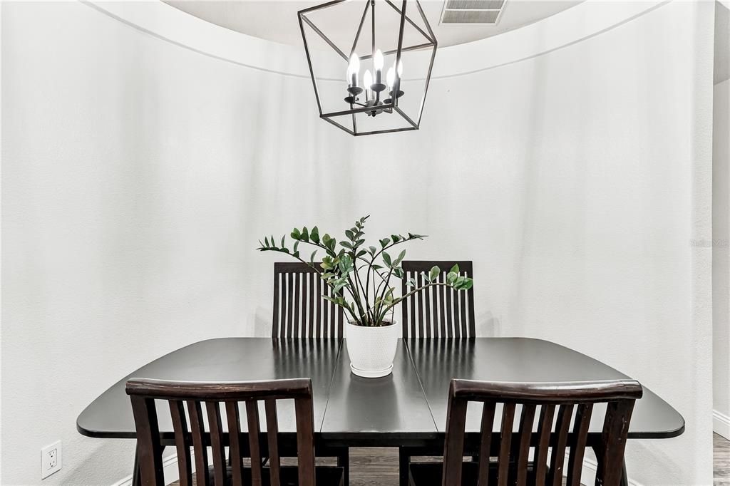 En Venta: $590,000 (3 camas, 2 baños, 1452 Pies cuadrados)