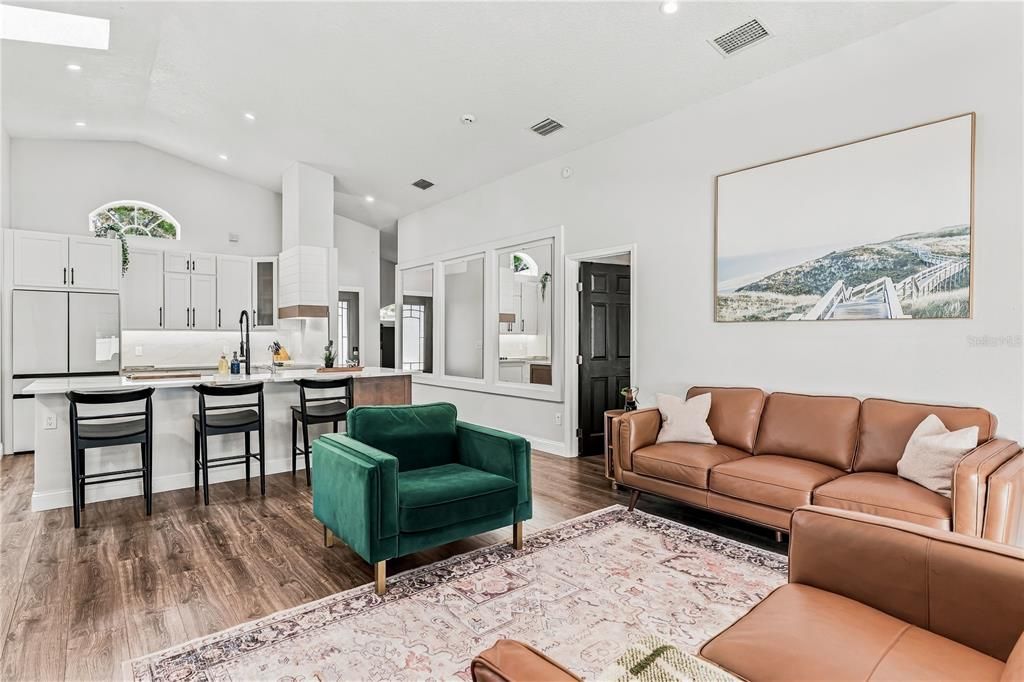 En Venta: $590,000 (3 camas, 2 baños, 1452 Pies cuadrados)