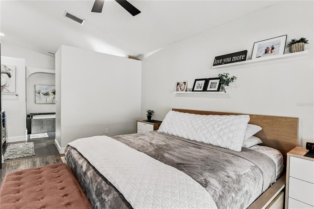 En Venta: $590,000 (3 camas, 2 baños, 1452 Pies cuadrados)
