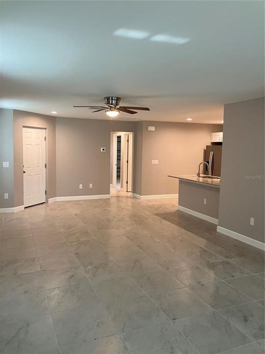 For Rent: $1,690 (3 beds, 2 baths, 1330 Square Feet)