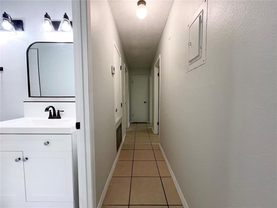 En Venta: $389,900 (3 camas, 2 baños, 1680 Pies cuadrados)