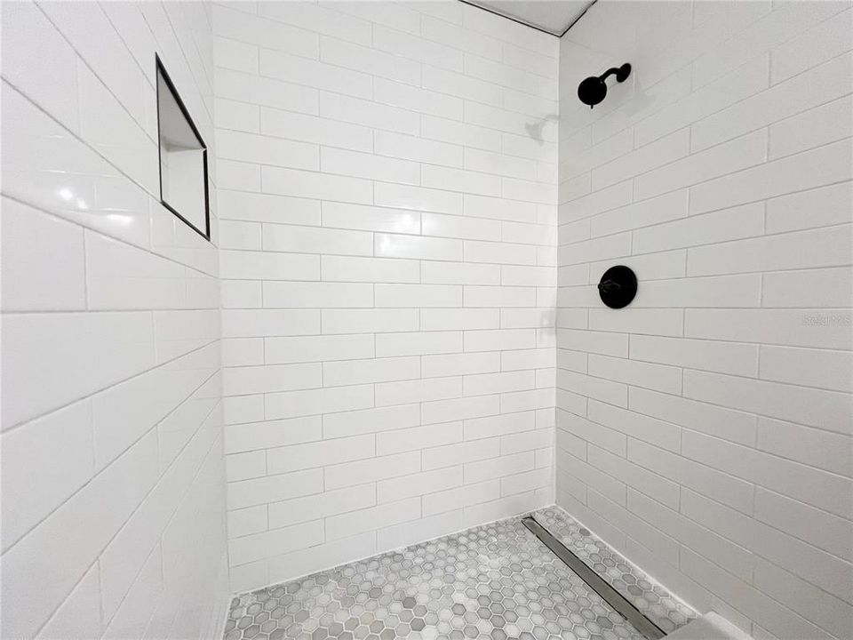 En Venta: $389,900 (3 camas, 2 baños, 1680 Pies cuadrados)