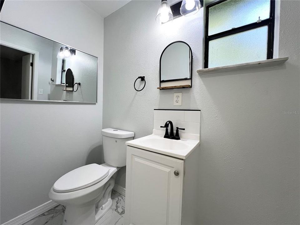 En Venta: $389,900 (3 camas, 2 baños, 1680 Pies cuadrados)