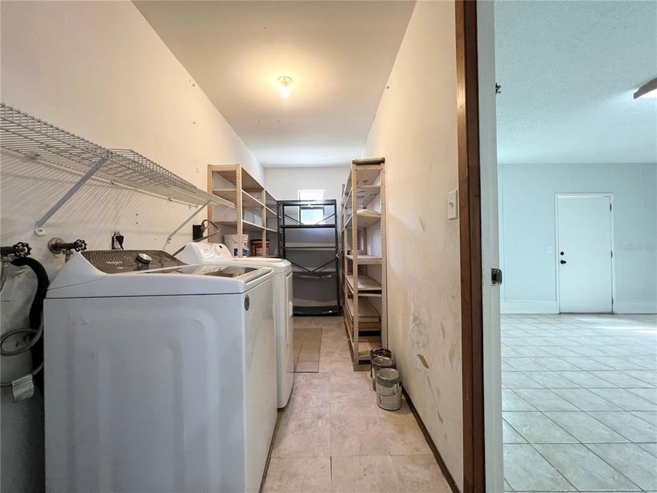 En Venta: $389,900 (3 camas, 2 baños, 1680 Pies cuadrados)