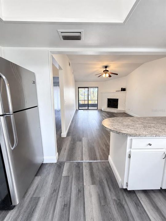 For Rent: $1,590 (2 beds, 2 baths, 938 Square Feet)
