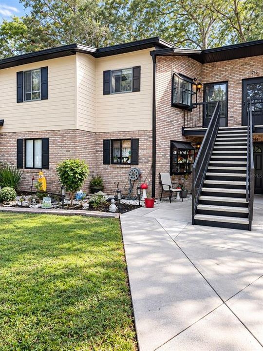 For Rent: $1,590 (2 beds, 2 baths, 938 Square Feet)